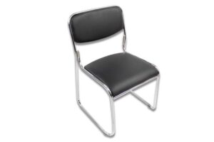 Silla de visita MODAMOB, modelo CORVUS, asiento y respaldo de piel color negro, base de tubo de cromo, 1pz